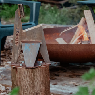 NO-AXE houtklover met hamer
